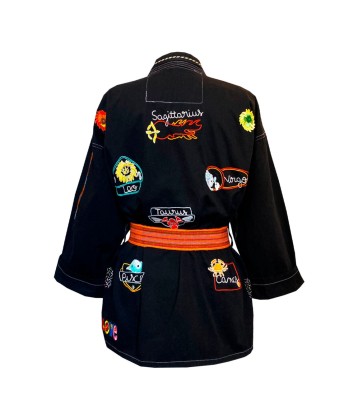 KIMONO ASTRO BRODÉ s'inspire de l'anatomie humaine